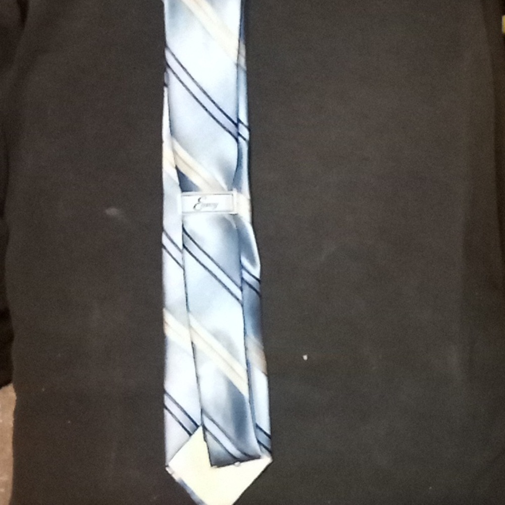 Envoy necktie